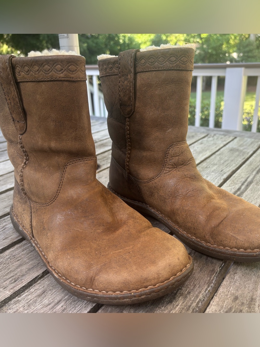 Men’s Leather Ugg Boots size 10 - Picture 3 of 10